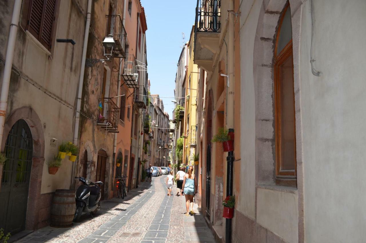 La Casa Di Angelo Hotel Bosa Eksteriør billede