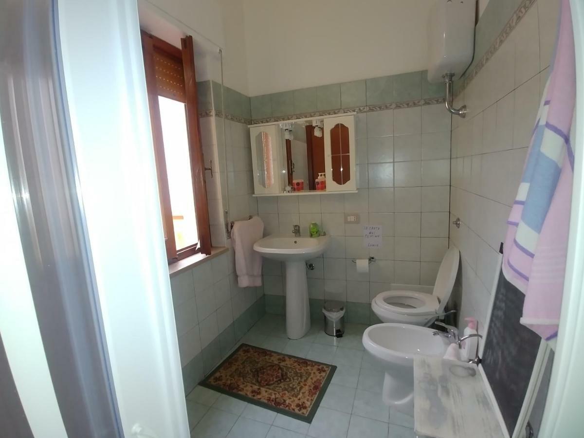 La Casa Di Angelo Hotel Bosa Eksteriør billede