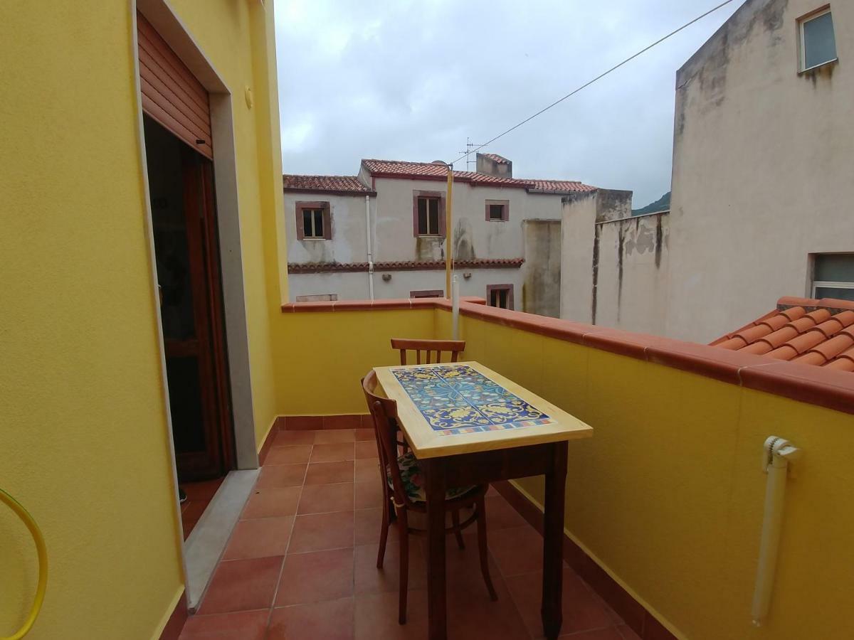 La Casa Di Angelo Hotel Bosa Eksteriør billede