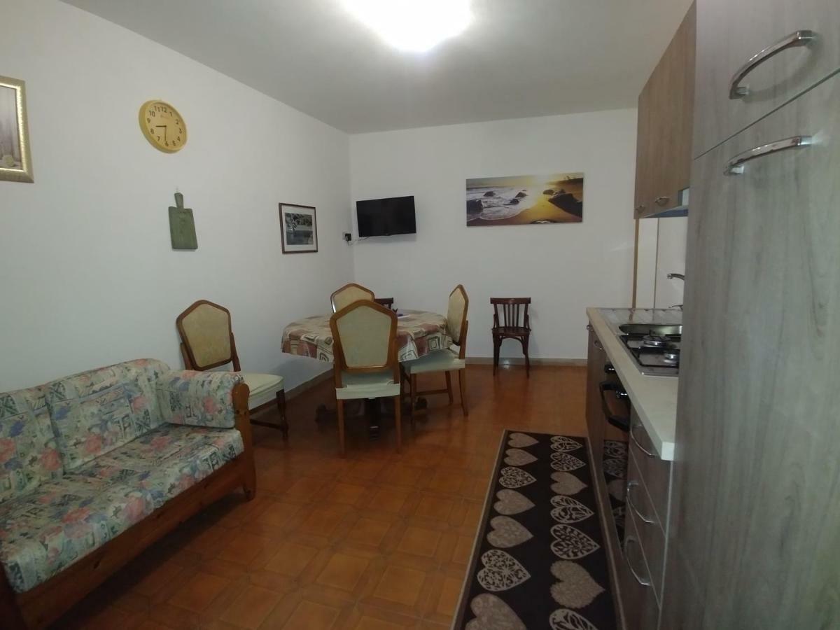 La Casa Di Angelo Hotel Bosa Eksteriør billede